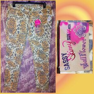 Wallflower Tan/Wht/Blk Leopard Print Mid-Rise Skinny Jeans Sz 14 Charlotte Russe